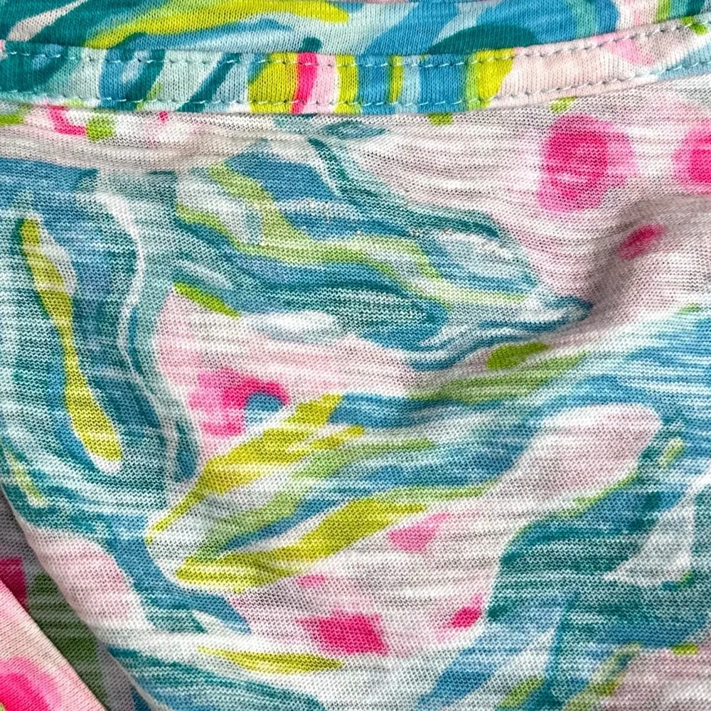 Lilly Pulitzer Etta V-Neck Tee [7008] - Picture 7 of 9